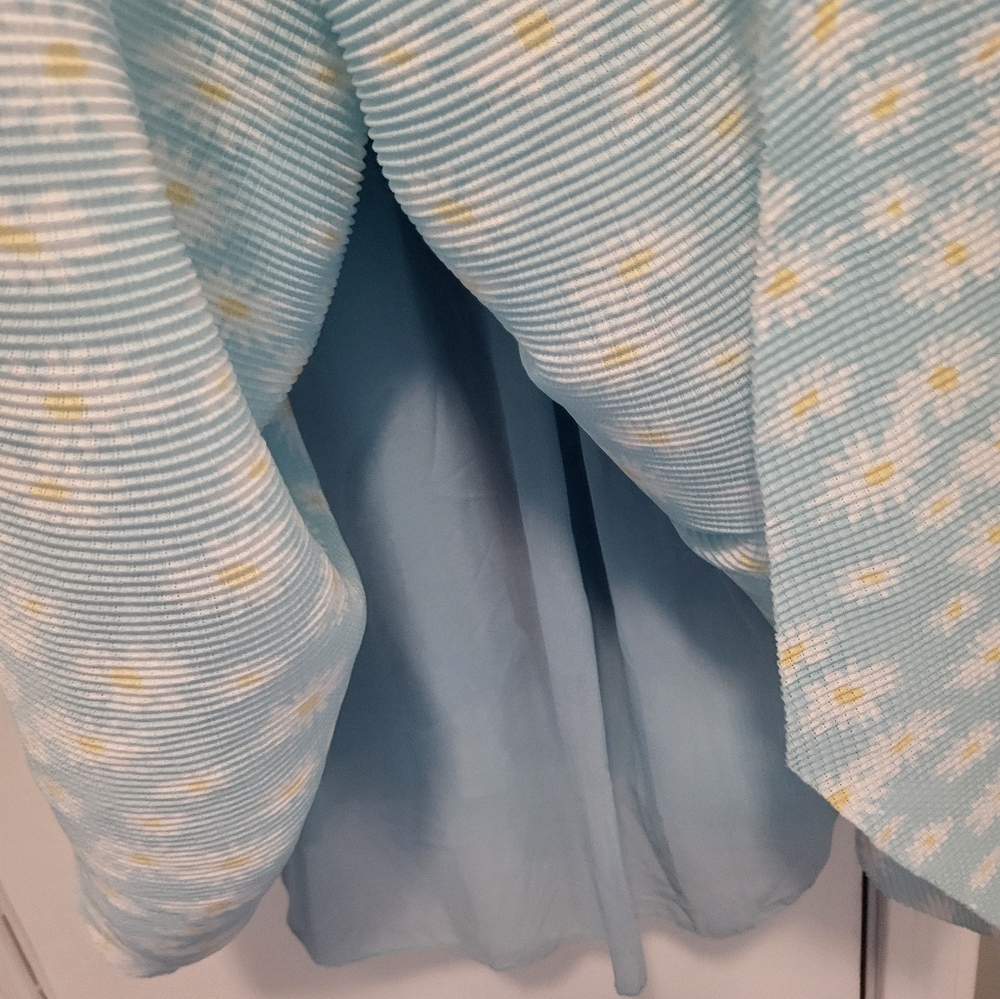 Zara Pleated Babydoll Dress Size Medium Spaghetti Straps With Daisy Print - Picture 13 of 15